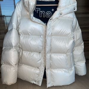 Aritzia TNA Mega Puff Size S White color